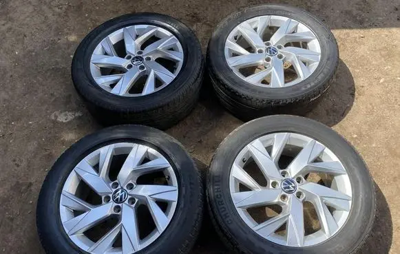 Volkswagen Tiguan R18 alloy rim 5NA601025AD