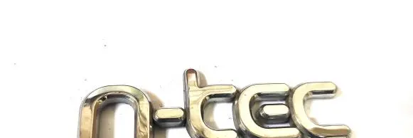 Nissan Qashqai+2 Fender model badge letters 