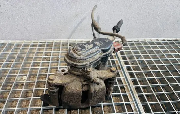Audi A5 Sportback 8TA Rear brake caliper 