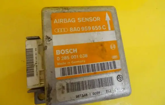 Audi A4 S4 B5 8D Airbag control unit/module 8A0959655C 0285001038