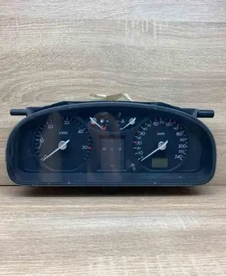 Renault Laguna II Speedometer (instrument cluster) 8200170297 551400302102