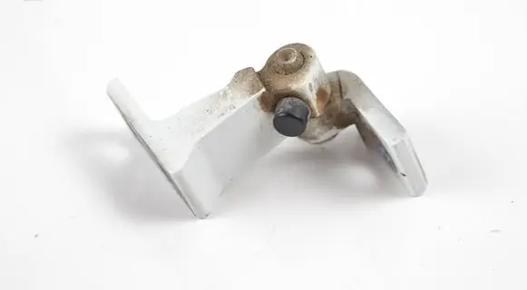 Audi A6 S6 C7 4G Front door lower hinge 4G0831401B