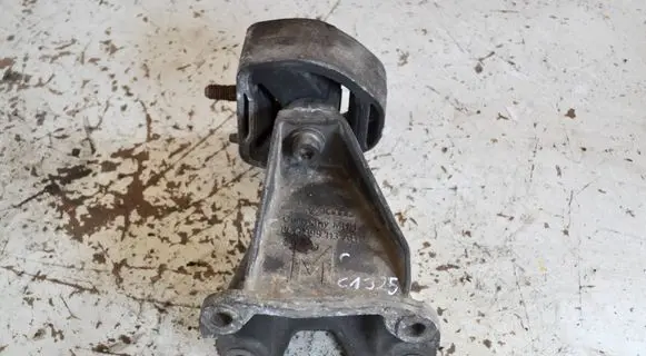 Audi A4 S4 B6 8E 8H Gearbox mounting bracket 8D0399113AB