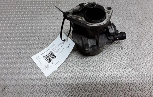 Renault Laguna II Vacuum pump 8200072985