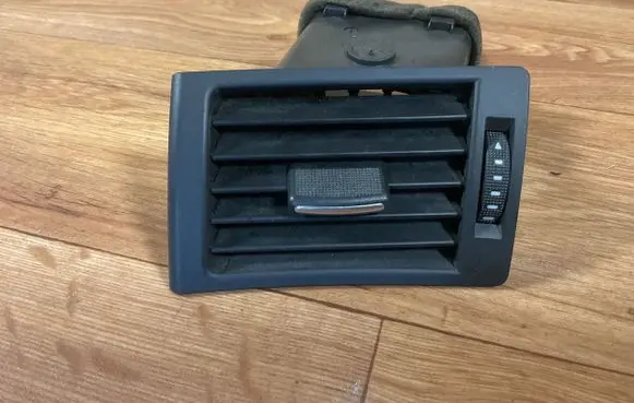 Audi A4 S4 B7 8E 8H Dashboard side air vent grill/cover trim 8E0820901F 22139118