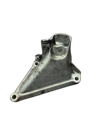 BMW 5 E60 E61 Engine mounting bracket 6769153