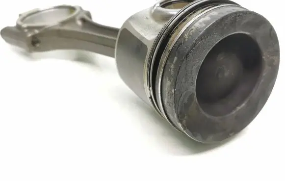 Volkswagen Golf VII Piston with connecting rod 03la1 034