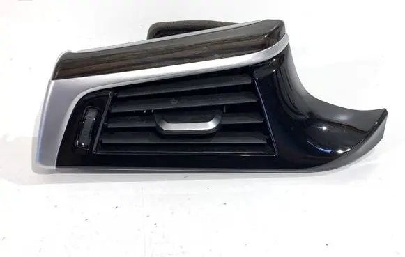 BMW 5 G30 G31 G38 Rear air vent grill 9329545
