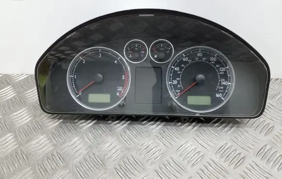 Volkswagen Sharan Speedometer (instrument cluster) 7M7920900J