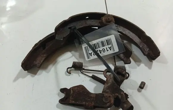 Mercedes-Benz C W203 Handbrake/parking brake pads 