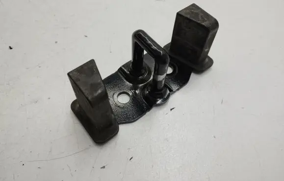 Ford Focus Engine bonnet/hood lock/latch loop/hook 