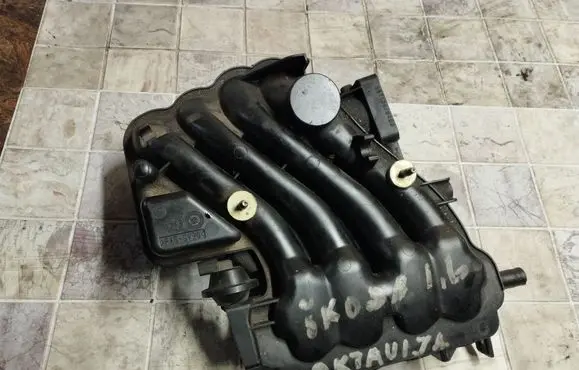 Skoda Octavia Mk1 (1U) Intake manifold