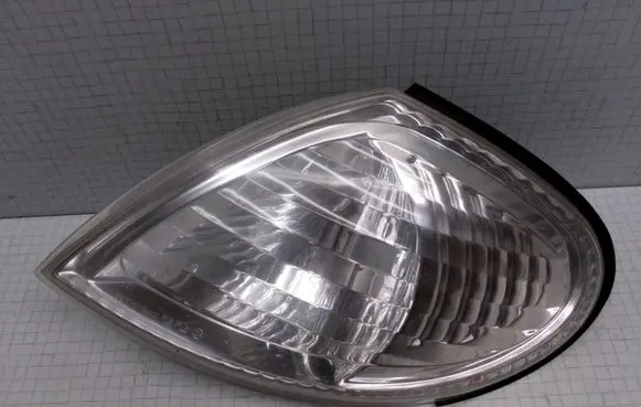 Nissan Almera N16 Front indicator light