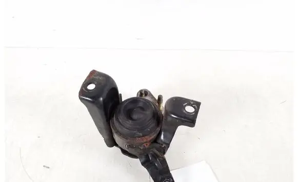 Toyota Corolla E120 E130 Engine mount bracket 12305-0D050
