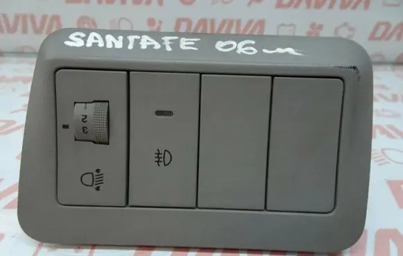 Hyundai Santa Fe Headlight level height control switch 201003144