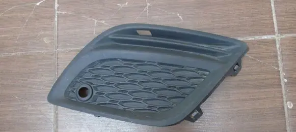 Volvo XC60 Front bumper upper radiator grill 31290662