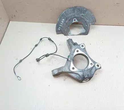 Suzuki Kizashi Front wheel hub 5621057L01