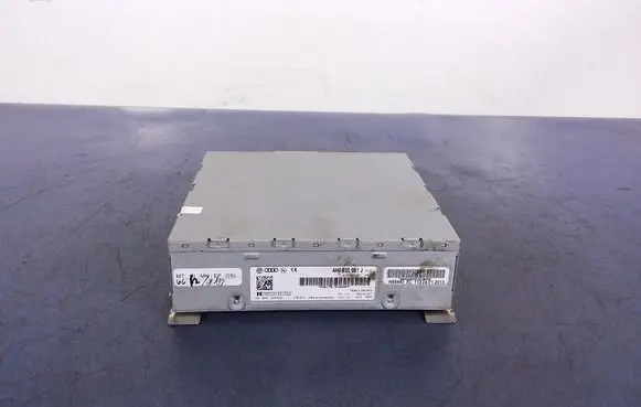 Audi A8 S8 D4 4H Radio/CD/DVD/GPS head unit 4H0035061J