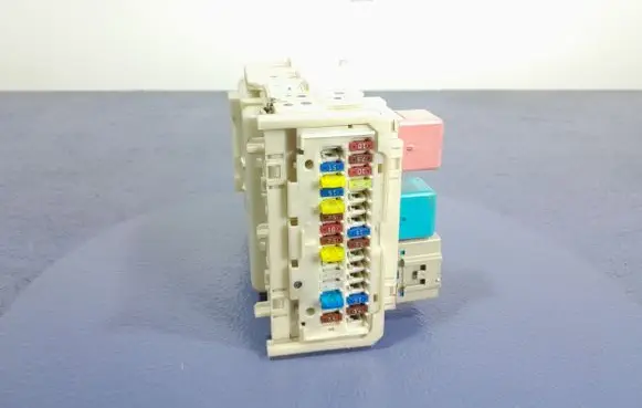 Toyota Prius (NHW20) Fuse box set 82730-47290