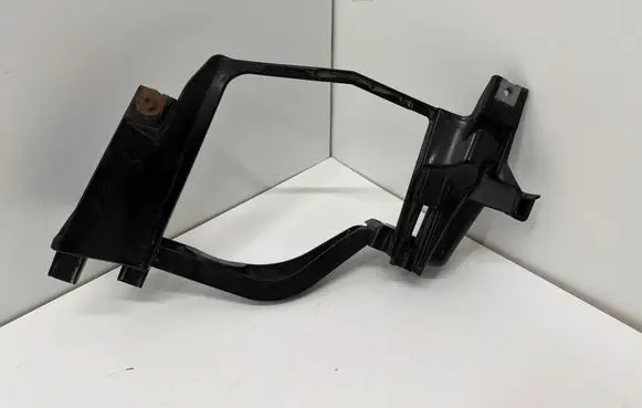 BMW 5 E60 E61 Headlight/headlamp mounting bracket 15873700