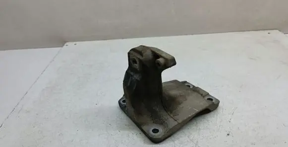BMW 3 GT F34 Engine mounting bracket