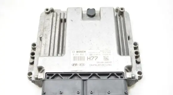 Hyundai i40 Engine control unit/module 391402A545