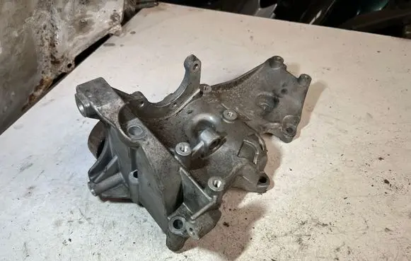 Audi A4 S4 B6 8E 8H Generator/alternator bracket 06D903143C