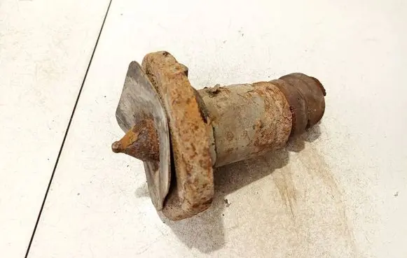 Coil spring mount