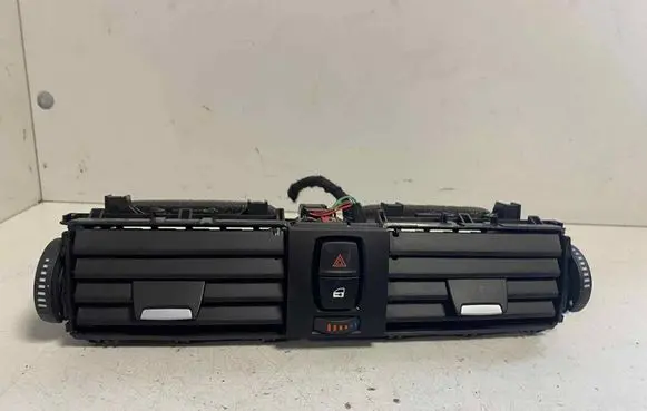 BMW 3 F30 F35 F31 Dash center air vent grill 9218552 508835