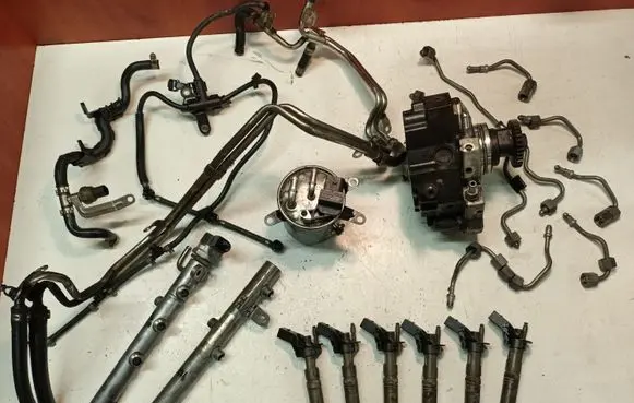 Mercedes-Benz E W212 Fuel injection system set A6420701187 0445116026 A6420703095