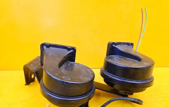 Peugeot 5008 Horn signal 9845852580