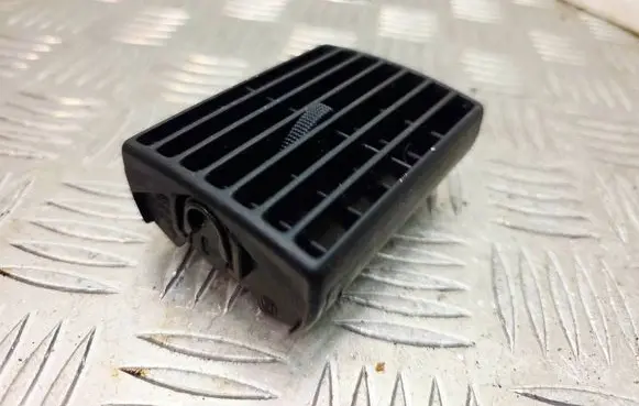 Audi Cabriolet B3 8G Dash center air vent grill 893820971