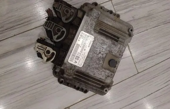 Peugeot Partner Engine control unit/module ECU 0281012620