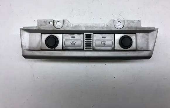 Ford Focus Windscreen/window heater switch 4M5113D734BC
