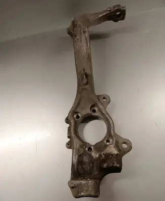 Front wheel hub spindle knuckle