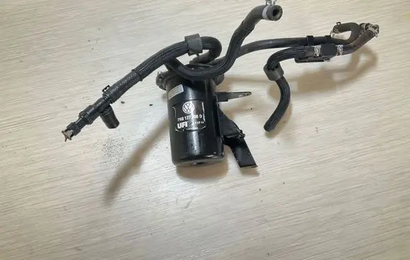 Audi Q3 8U Fuel filter housing 7N0127400D 5525701 24422014