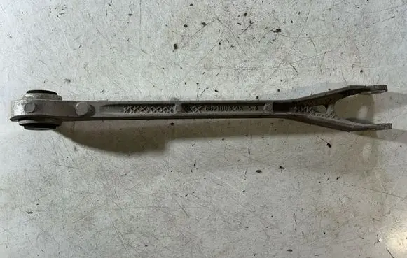 Dodge Challenger Rear control arm 68210633AA