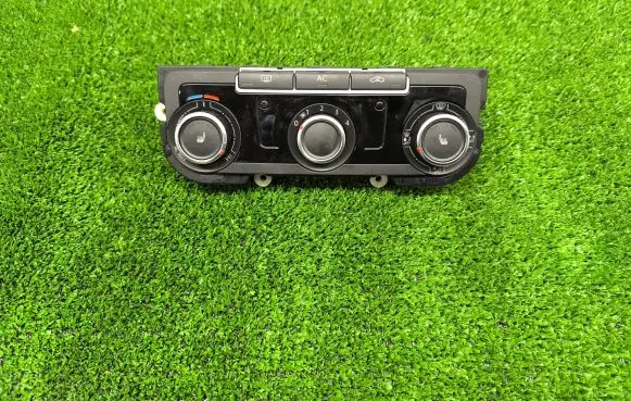 Volkswagen Golf VI Climate control unit 907426AN 5HB009751