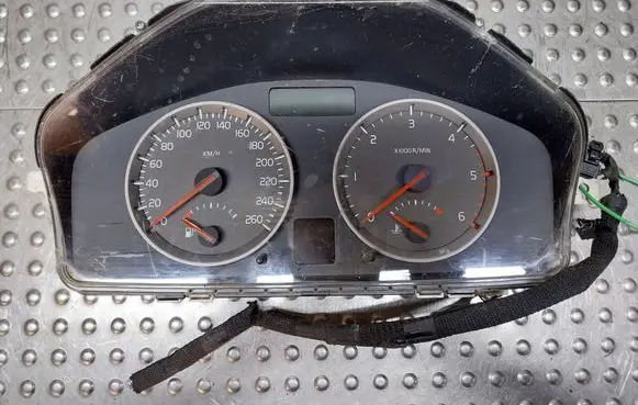 Volvo V50 Speedometer (instrument cluster) S26383326 30710071 30728645