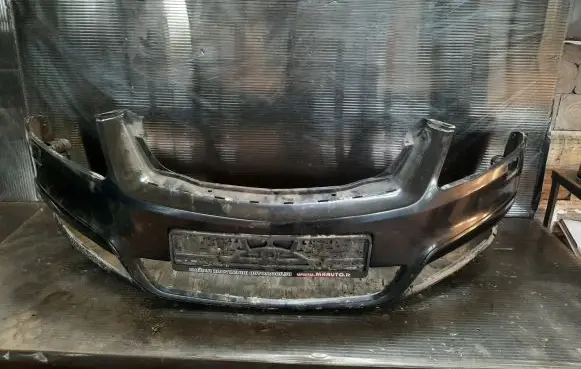 Opel Zafira B Front bumper