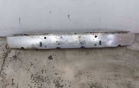 Audi A8 S8 D2 4D Front bumper cross member 4D0807113