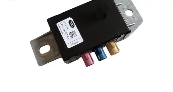 Jaguar F-Pace Aerial antenna amplifier DPLA19C097BA
