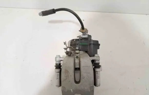 BMW X4 G02 Rear brake caliper 6887388 6887386