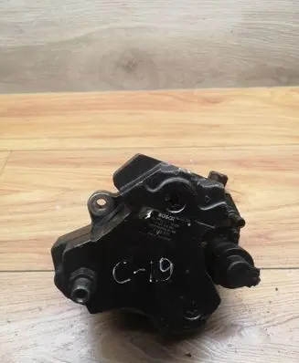 BMW X3 E83 Fuel injection high pressure pump 0445010045 7738670 157236