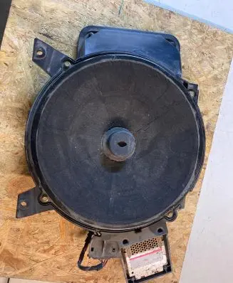 Audi A8 S8 D3 4E Subwoofer speaker 4E0035412D 280885002 373061002