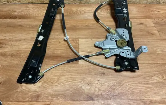 Opel Insignia A Front window lifting mechanism without motor 965873102 0409