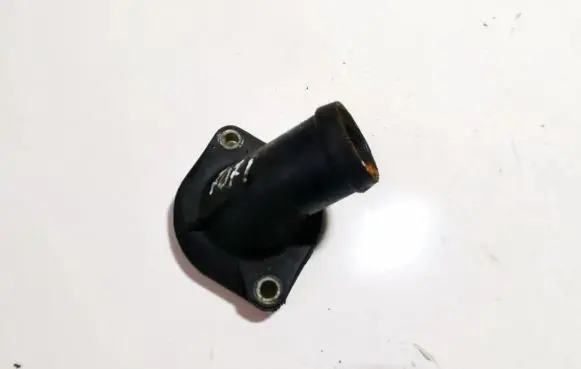 Volkswagen PASSAT B5 Engine coolant pipe/hose 048121121b
