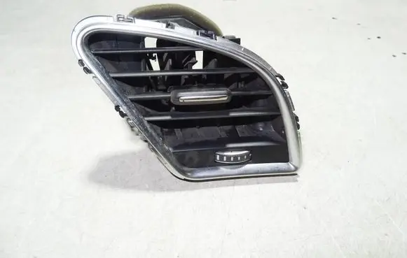 Audi A4 S4 B8 8K Dashboard side air vent grill/cover trim 8T2820902