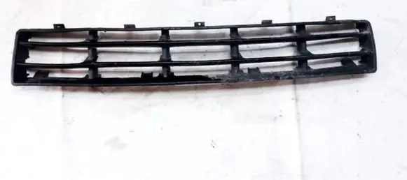 Volkswagen Golf IV Front bumper lower grill 1j0853677d