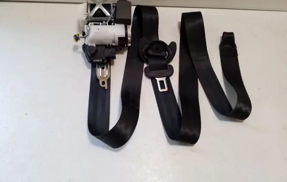 Volkswagen Golf VII Front seatbelt 5G3857705G